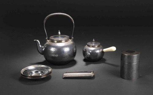 茶、牛奶或汽水會腐蝕不銹鋼帶制品，這是真的嗎？