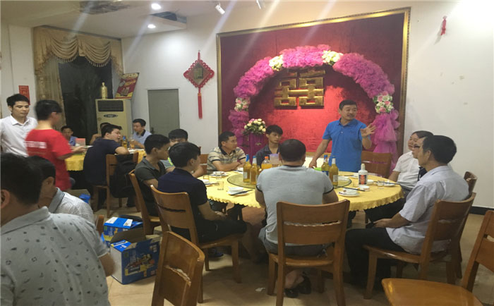 金秋十月，鑫發(fā)喜迎豐收慶功宴